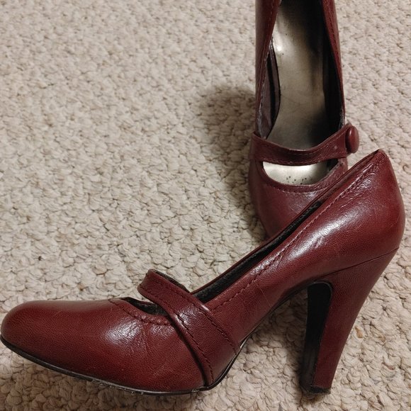 Leather heels - Picture 3 of 4